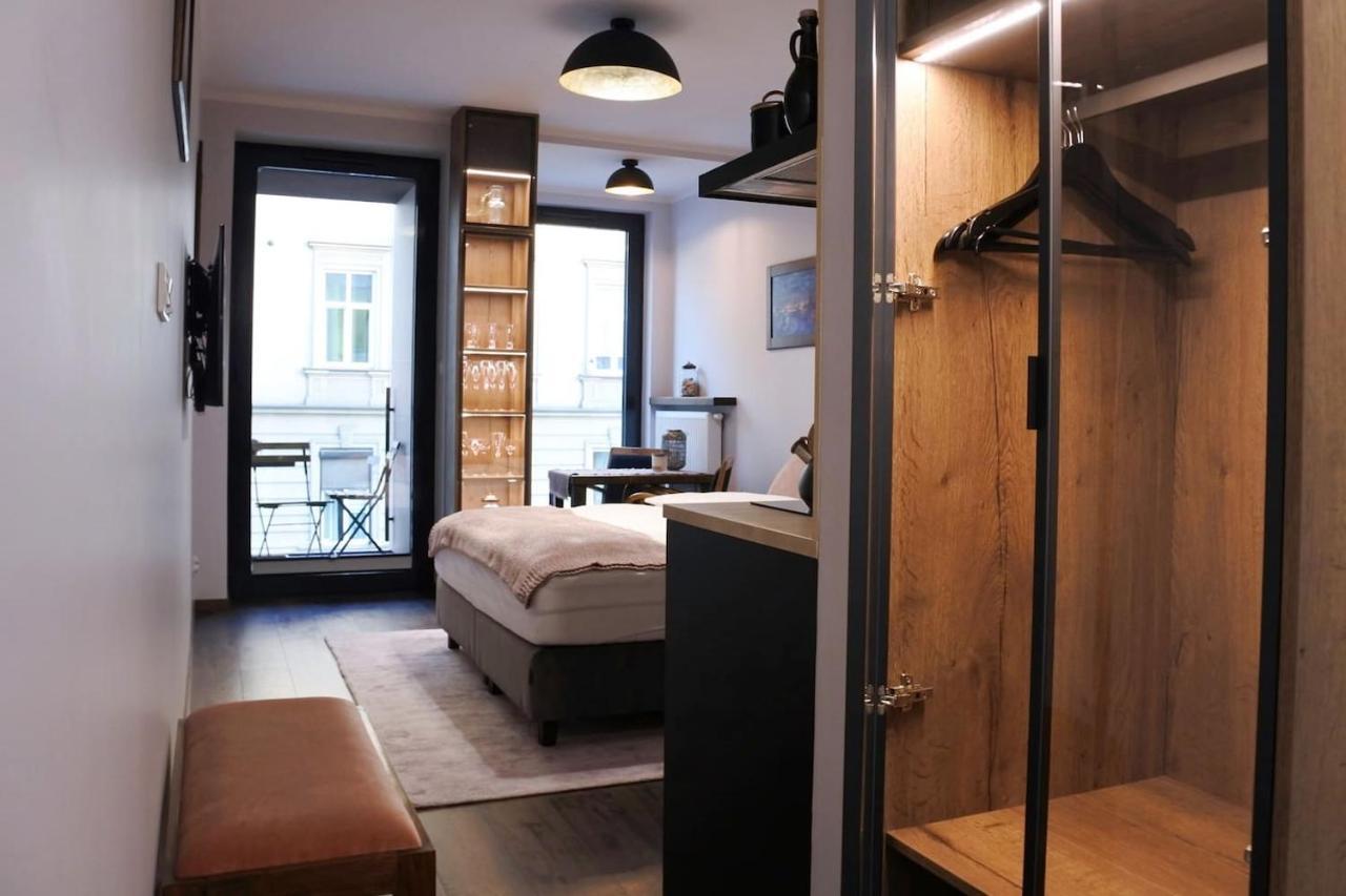 Boutique 108 - Old City, Luxury Apt. With A Garage Krakau Exterior foto