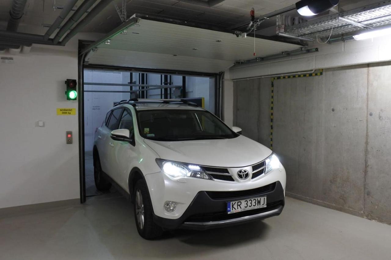Boutique 108 - Old City, Luxury Apt. With A Garage Krakau Exterior foto